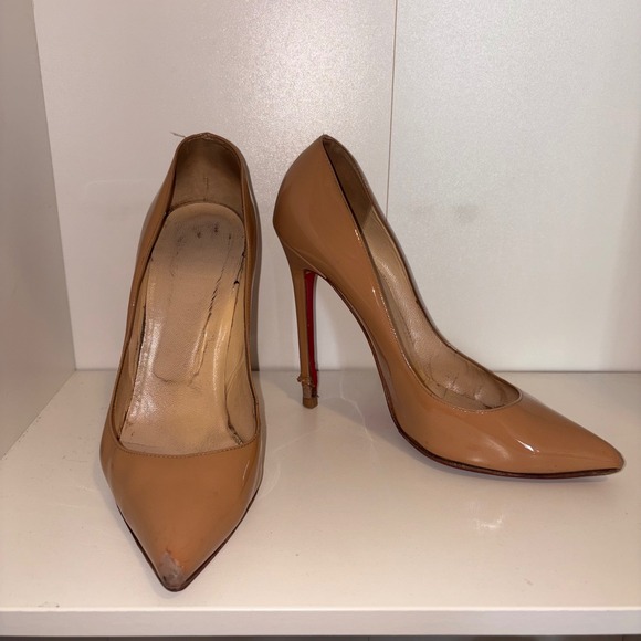 Christian Louboutin Shoes - Christian Louboutin So Kate Nude Patent Leather Pointed Toe Pumps SZ 41